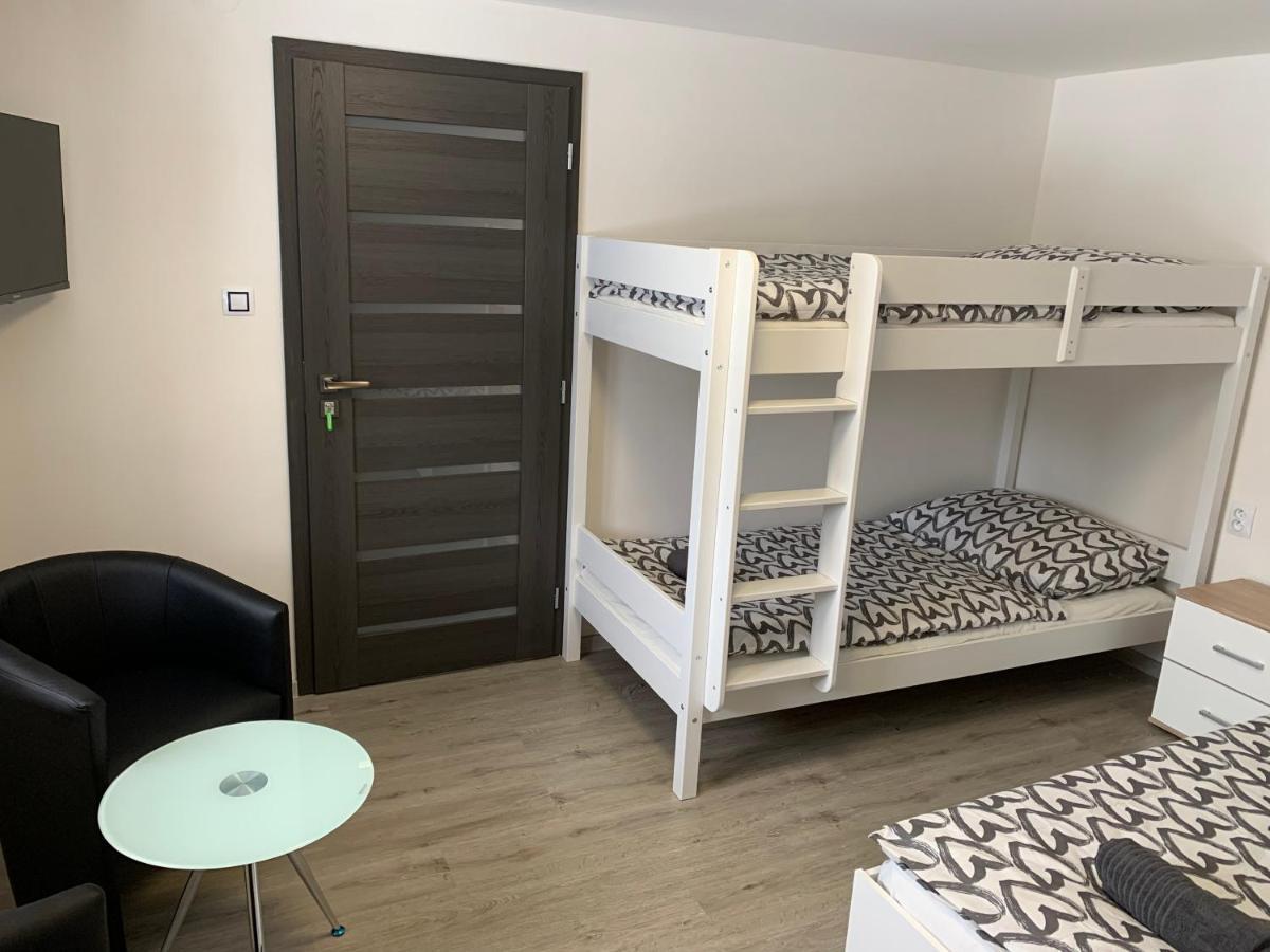 Apartman U Drahotu Pernink Esterno foto